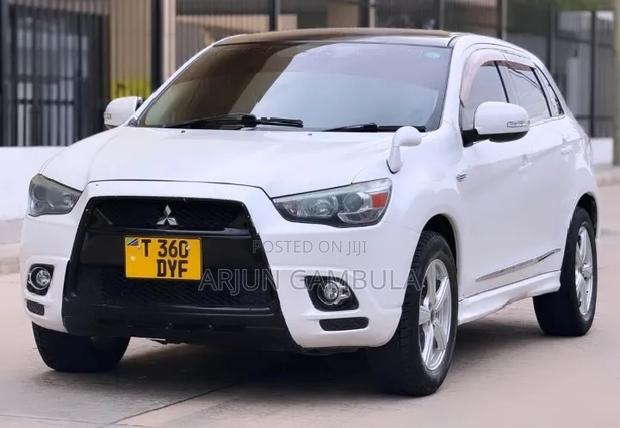 Mitsubishi RVR 2010 White