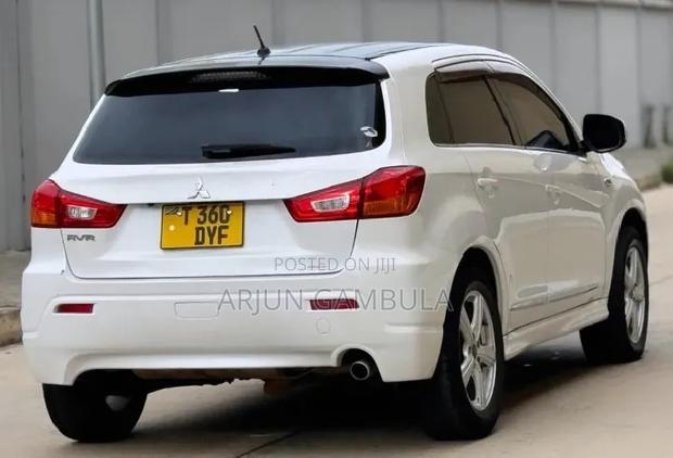 Mitsubishi RVR 2010 White