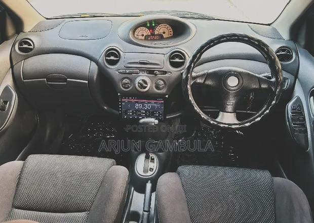 Toyota Vitz 2015 Blue