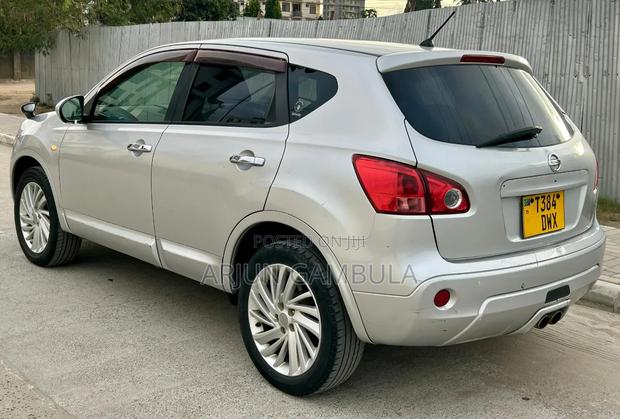 Nissan Dualis 2010 Silver