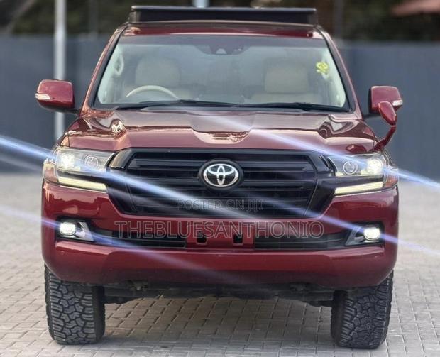 Toyota Land Cruiser 2017 Maroon