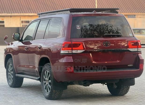 Toyota Land Cruiser 2017 Maroon