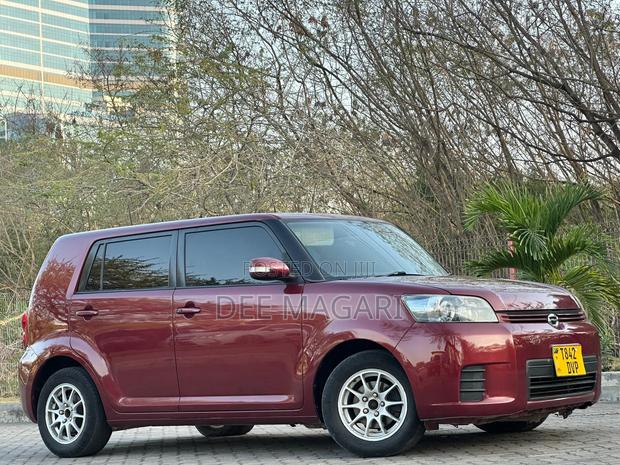 Toyota Corolla Rumion 2009 Maroon