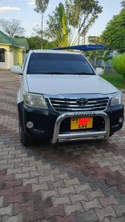 Toyota Hilux 2012 White for sale