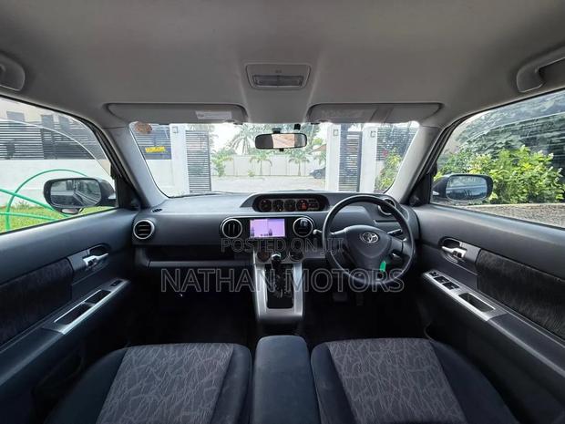 Toyota Corolla Rumion 2009 Black