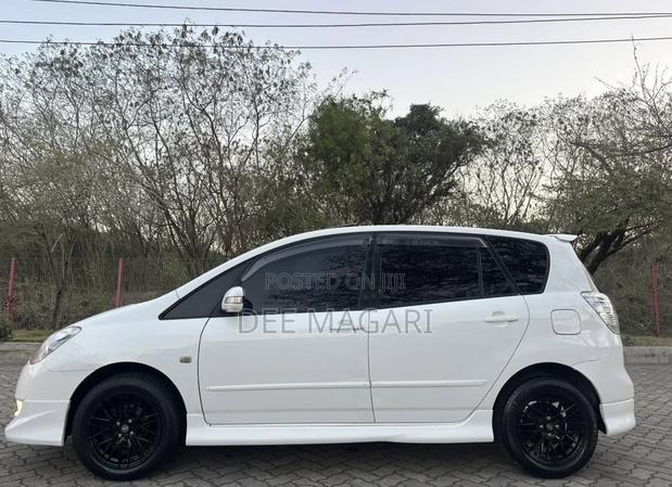 Toyota Corolla Spacio 2004 White