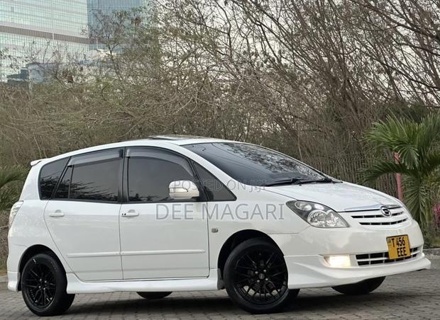 Toyota Corolla Spacio 2004 White