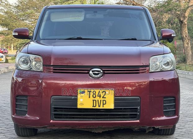 Toyota Corolla Rumion Hatchback 1.5 FWD 2009 Maroon