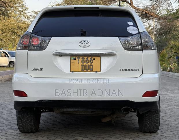 Toyota Harrier 2.4 2005 White