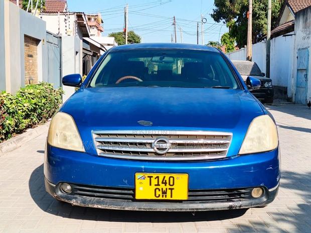 Nissan Teana 2005 Blue
