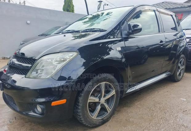 Toyota IST 2007 Matt Black