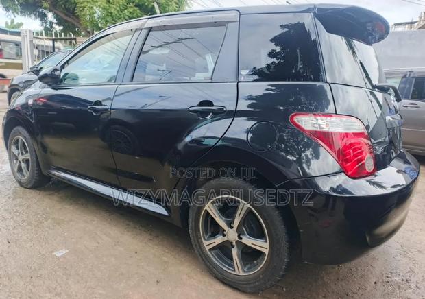 Toyota IST 2007 Matt Black