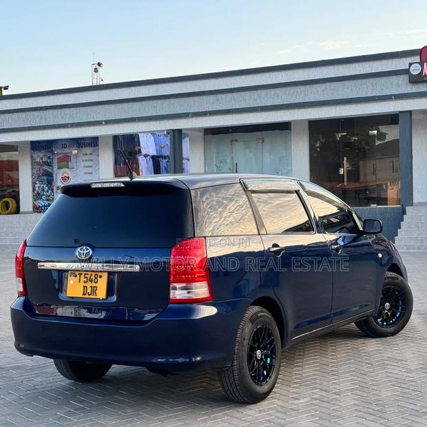 Toyota Wish 2004 Blue