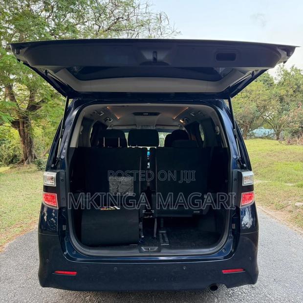 Toyota Vellfire 2011 Black