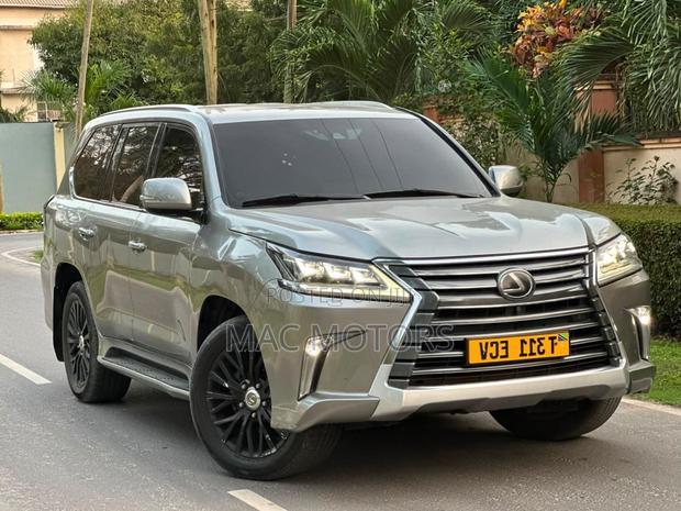 Lexus LX 2022 Gray