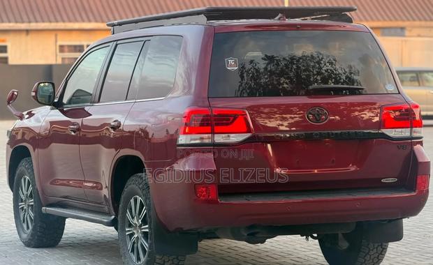 Toyota Land Cruiser 2017 Maroon