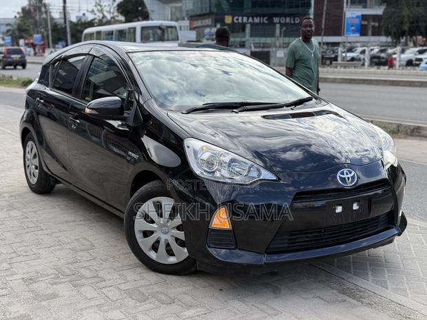 Toyota Aqua 2013 Black
