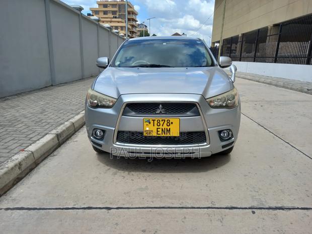 Mitsubishi RVR 2010 Silver