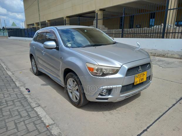 Mitsubishi RVR 2010 Silver