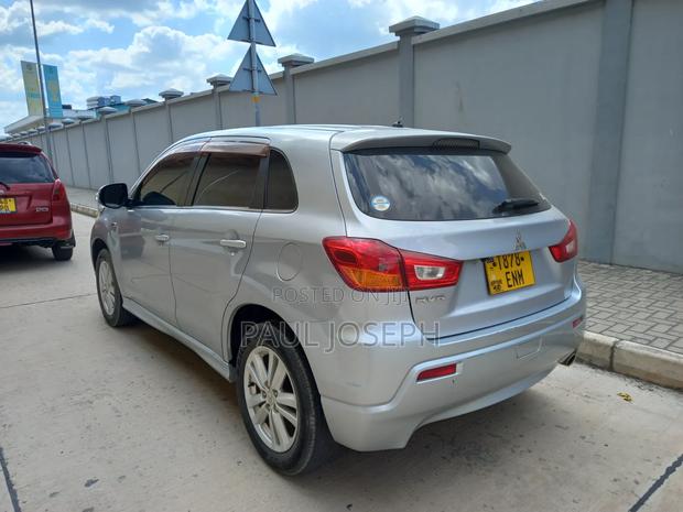 Mitsubishi RVR 2010 Silver