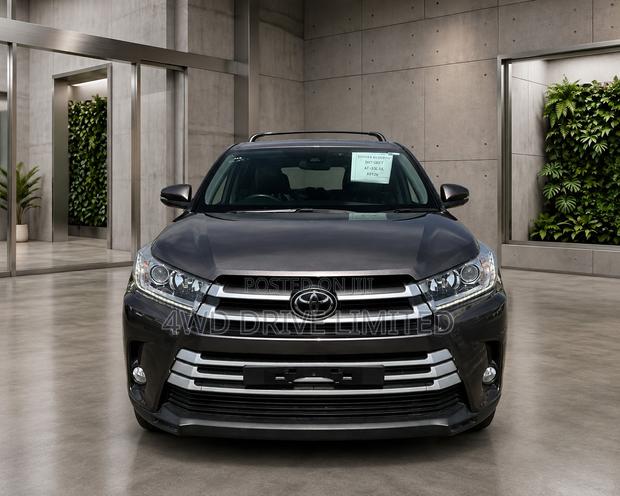 Toyota Kluger 2019 Gray
