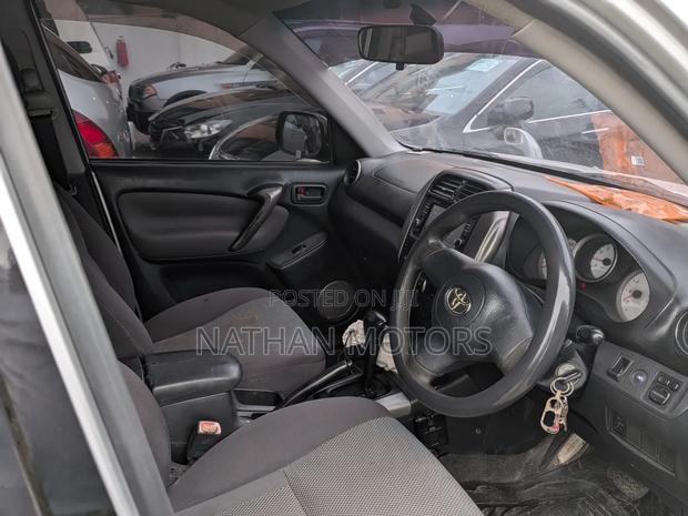 Toyota RAV4 2004 Silver