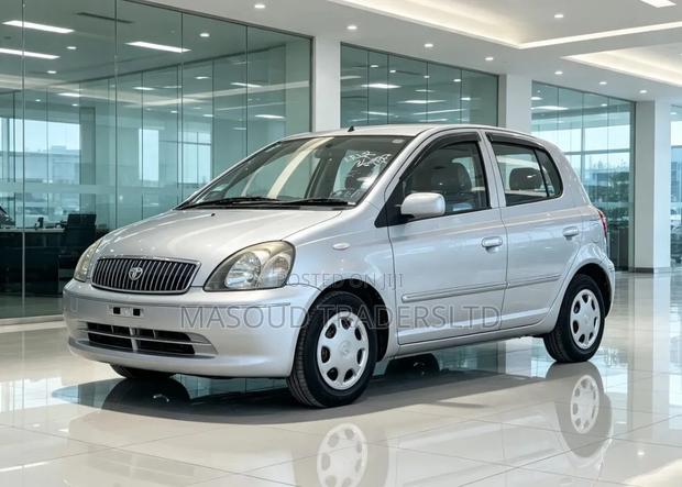 Toyota Vitz 2000