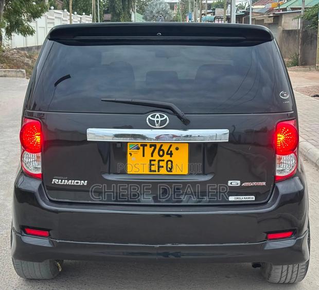Toyota Corolla Rumion 2009 Black