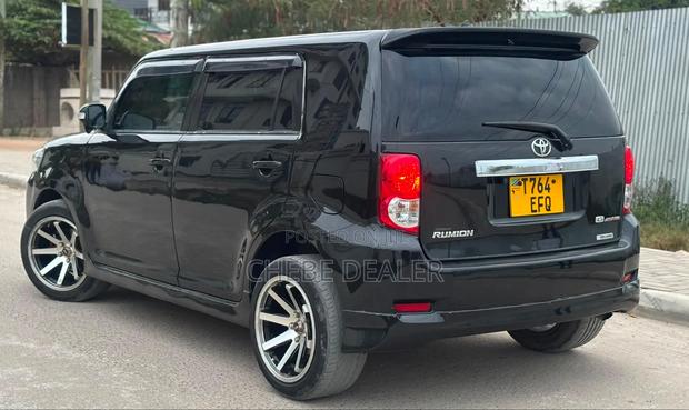 Toyota Corolla Rumion 2009 Black
