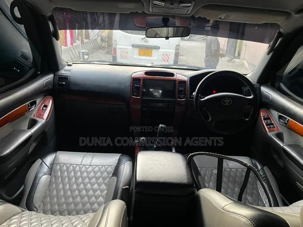 Toyota Land Cruiser Prado 2005 Black