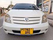 Toyota IST 2005 White for sale