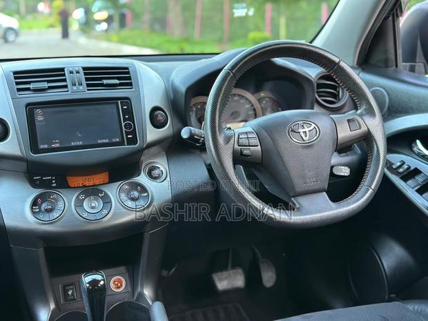 Toyota Vanguard 2013 Matt Black