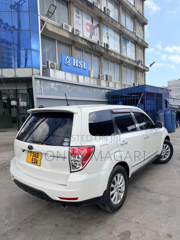 Subaru Forester 2009 White