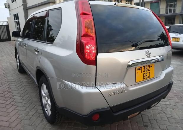 Nissan X-Trail 2010 Silver