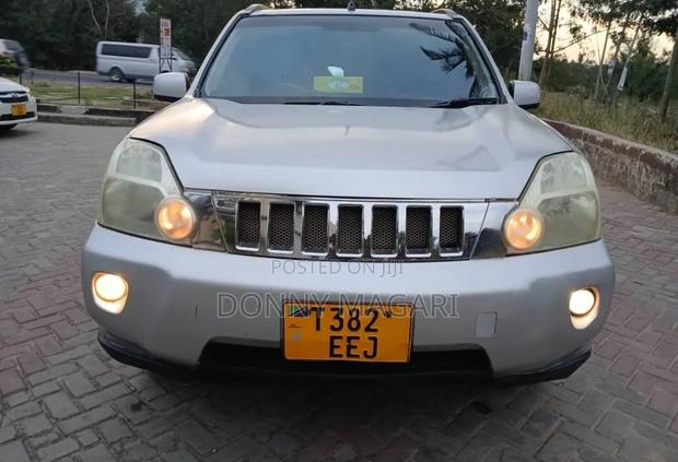 Nissan X-Trail 2010 Silver