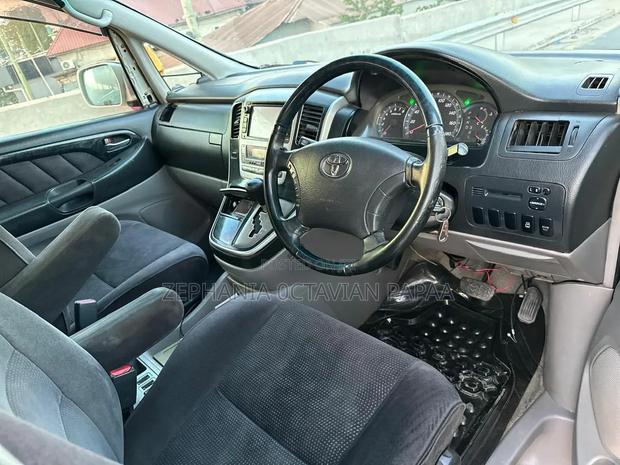 Toyota Alphard 2006 White