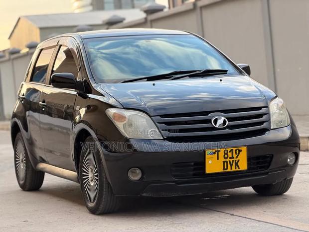 Toyota IST 2004 Black