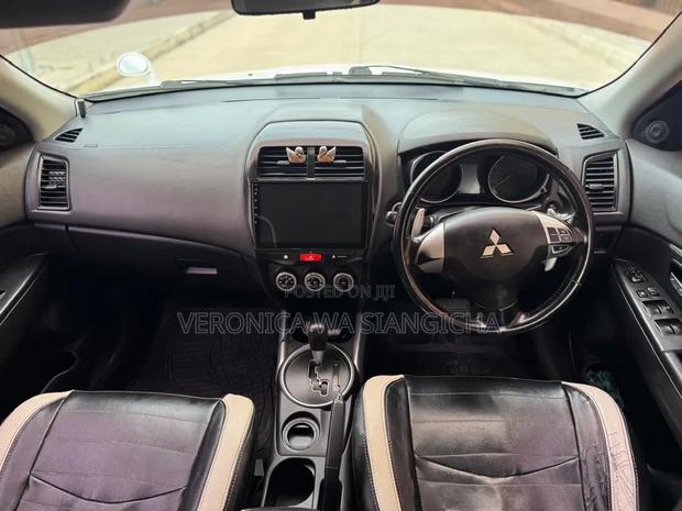 Mitsubishi RVR 2010 White