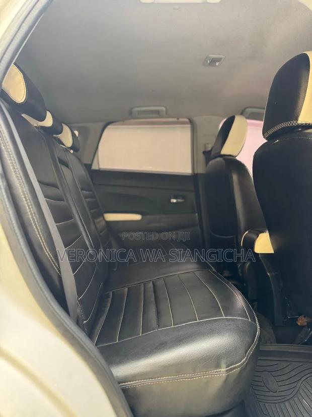 Mitsubishi RVR 2010 White