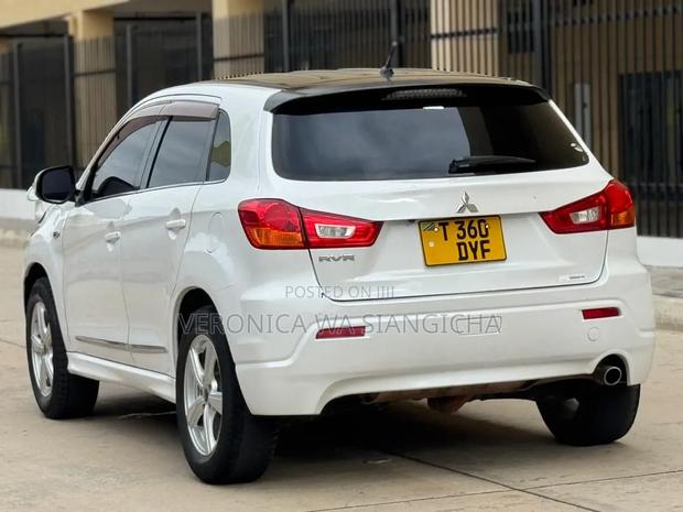 Mitsubishi RVR 2010 White