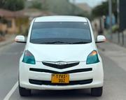 Toyota Ractis 2006 White for sale