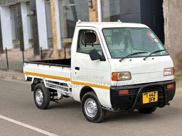 Suzuki Super Carry 2003 White