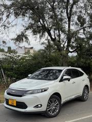 Toyota Harrier 2015 Pearl for sale