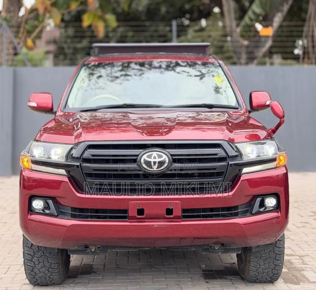 Toyota Land Cruiser 2017 Maroon