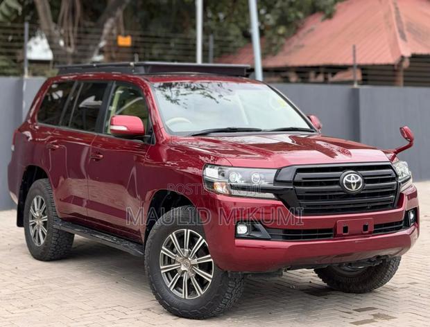 Toyota Land Cruiser 2017 Maroon