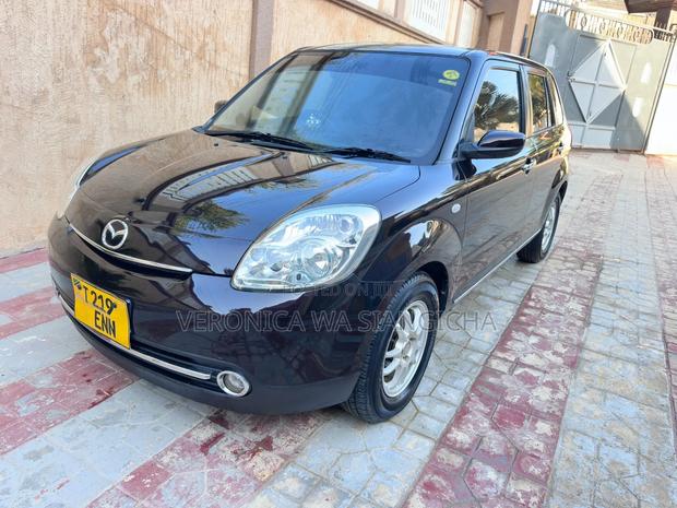 Mazda Verisa 2009