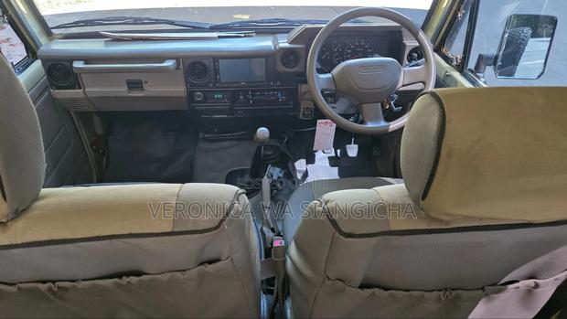 Toyota Land Cruiser 2010