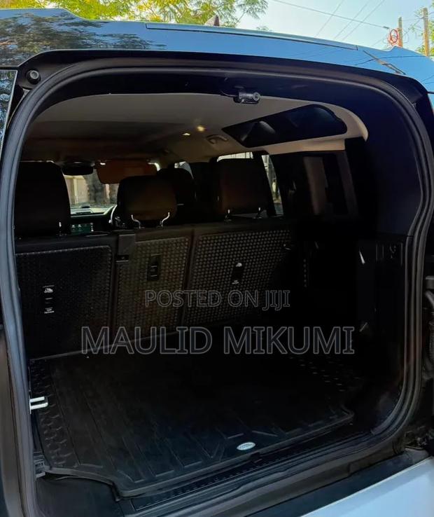 Land Rover Defender 2021 Black