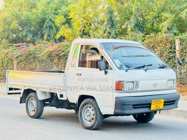 Toyota Lite-Ace 2005
