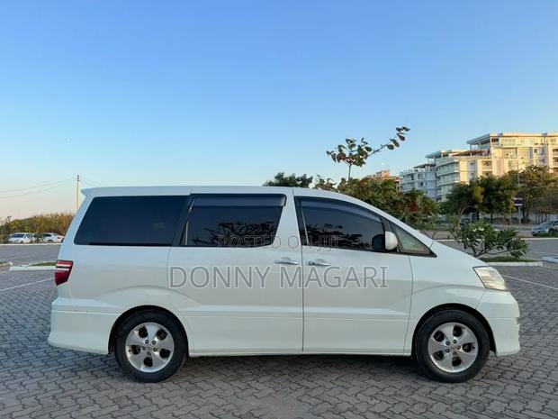 Toyota Alphard 2006 White